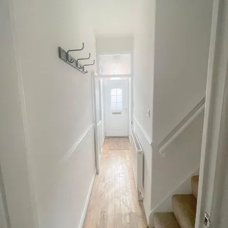 3 Bed Sofa Sleeps 6 *