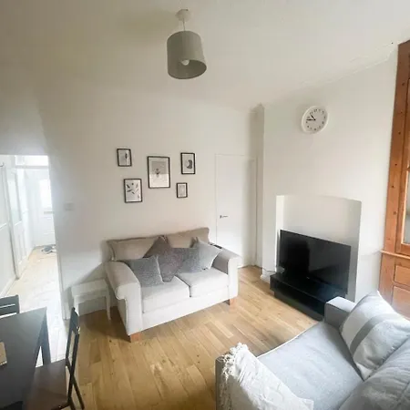 Nyaraló 3 Bed Sofa Sleeps 6 Middlesbrough